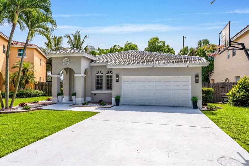 4315 NW 45th Terrace, Coconut Creek FL 33073