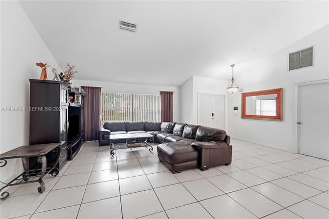 10623 NW 7th Pl, Coral Springs FL 33071 - Coral Springs, FL - Photo 6