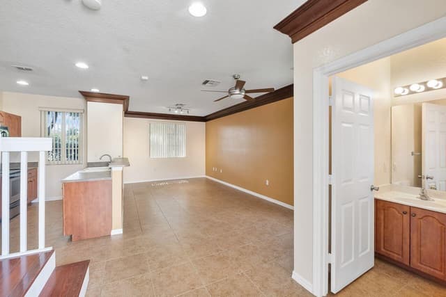 1912 SW 60th Avenue, North Lauderdale FL 33068 - North Lauderdale, FL - Photo 7