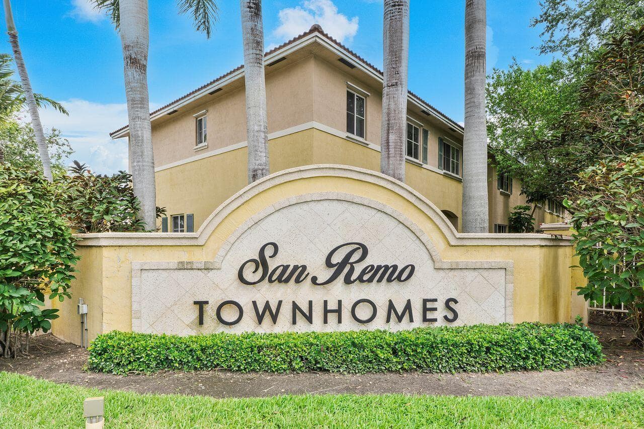 1912 SW 60th Avenue, North Lauderdale FL 33068