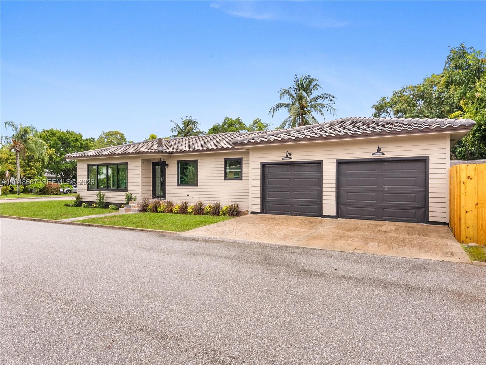 801 S Palmway, Lake Worth FL 33460