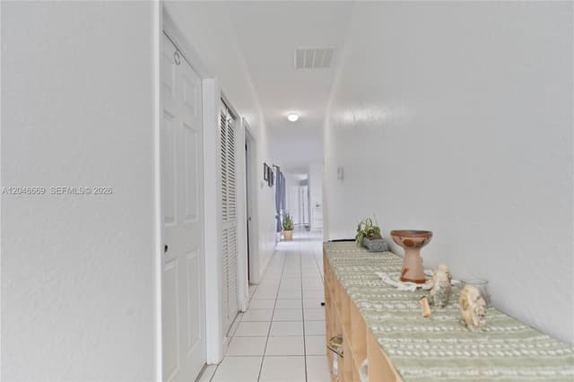 249 SE 32nd Ave, Homestead FL 33033 - Homestead, FL - Photo 2