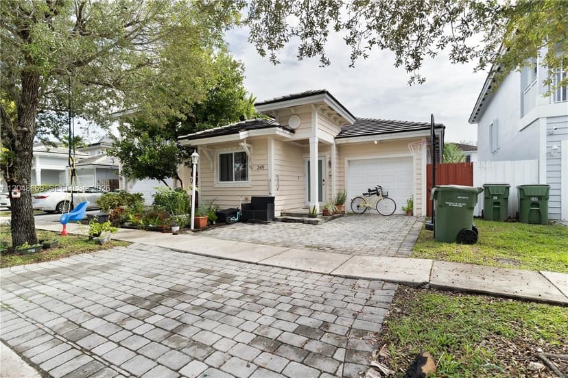 249 SE 32nd Ave, Homestead FL 33033