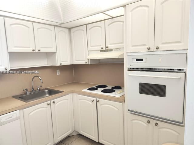 19370 Collins Ave # 517, Sunny Isles Beach FL 33160 - Sunny Isles Beach, FL - Photo 7