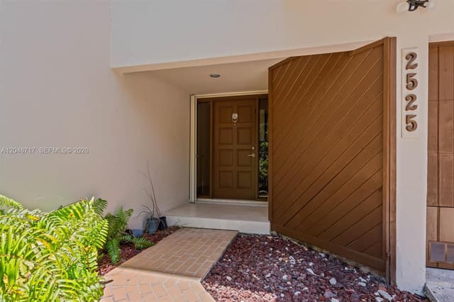 2525 NE 135th St, North Miami FL 33181 - North Miami, FL - Photo 4