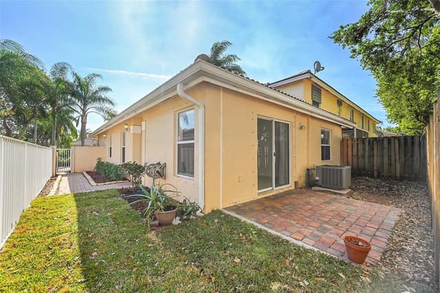 5361 NW 90th Avenue, Sunrise FL 33351 - Sunrise, FL - Photo 7