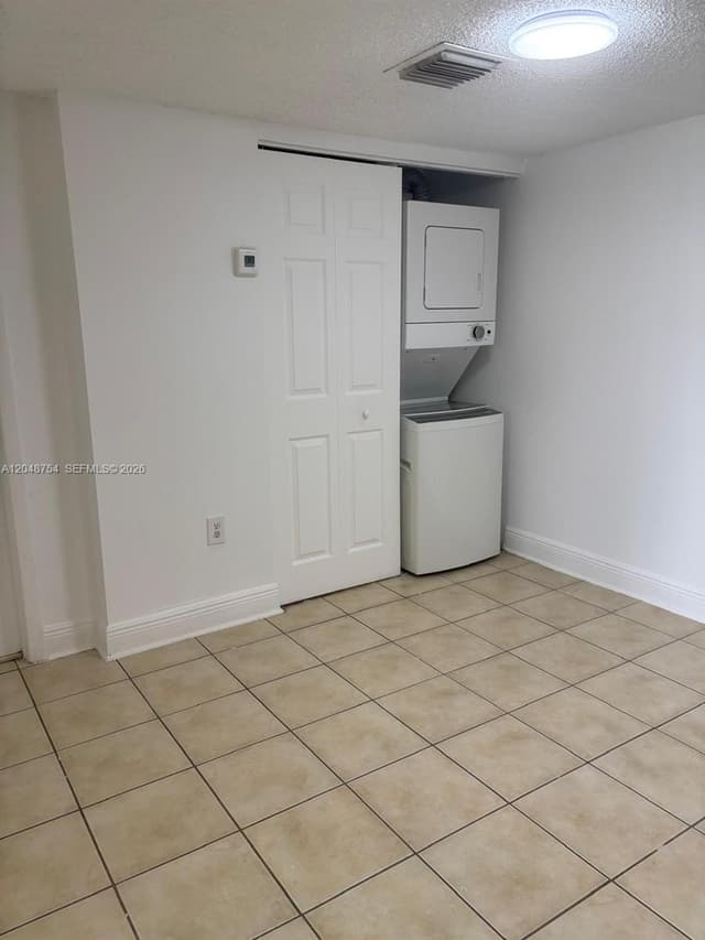 7110 NW 179th St # 211, Hialeah FL 33015 - Hialeah, FL - Photo 7