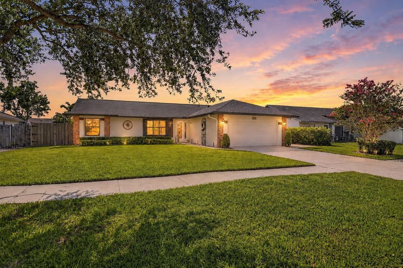 294 NW 42nd Way, Deerfield Beach FL 33442