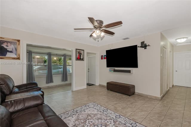 750 NE 4th Pl, Hialeah FL 33010 - Hialeah, FL - Photo 7