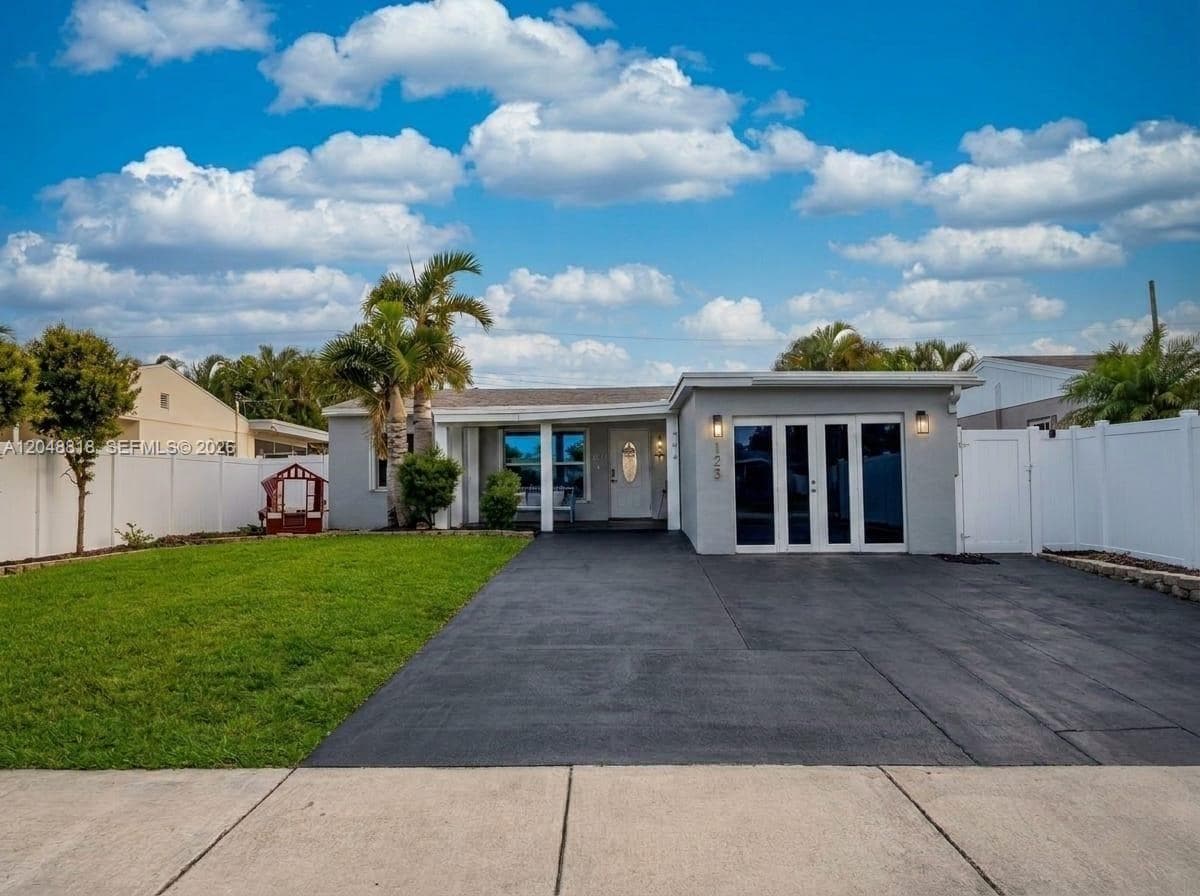 5417 NE 4th Ter, Oakland Park FL 33334 - Oakland Park, FL - Photo 1