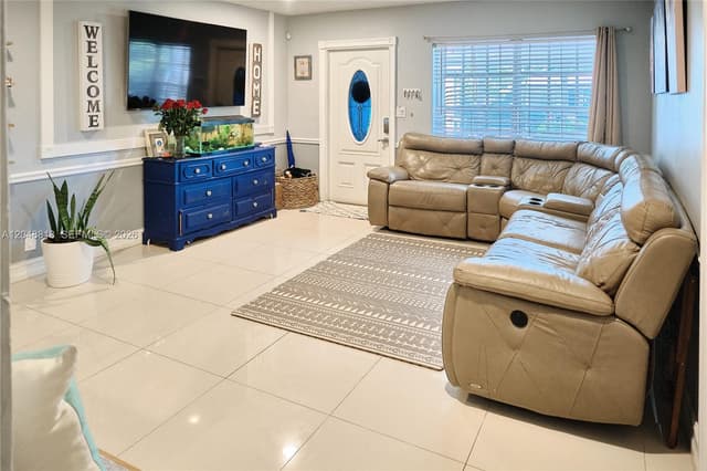5417 NE 4th Ter, Oakland Park FL 33334 - Oakland Park, FL - Photo 4