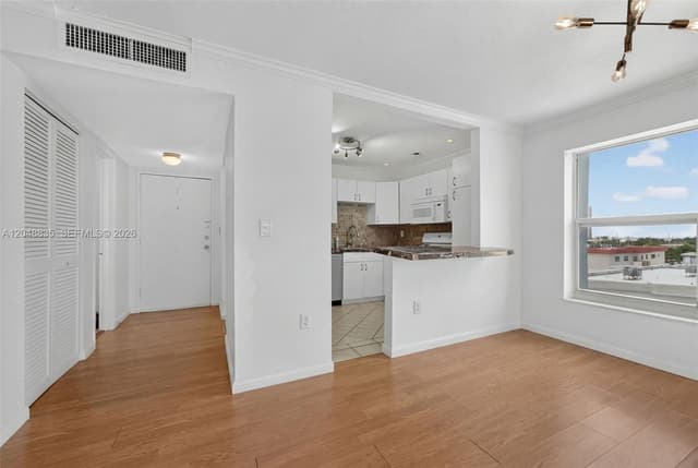 7118 Bonita Dr # 705, Miami Beach FL 33141 - Miami Beach, FL - Photo 6