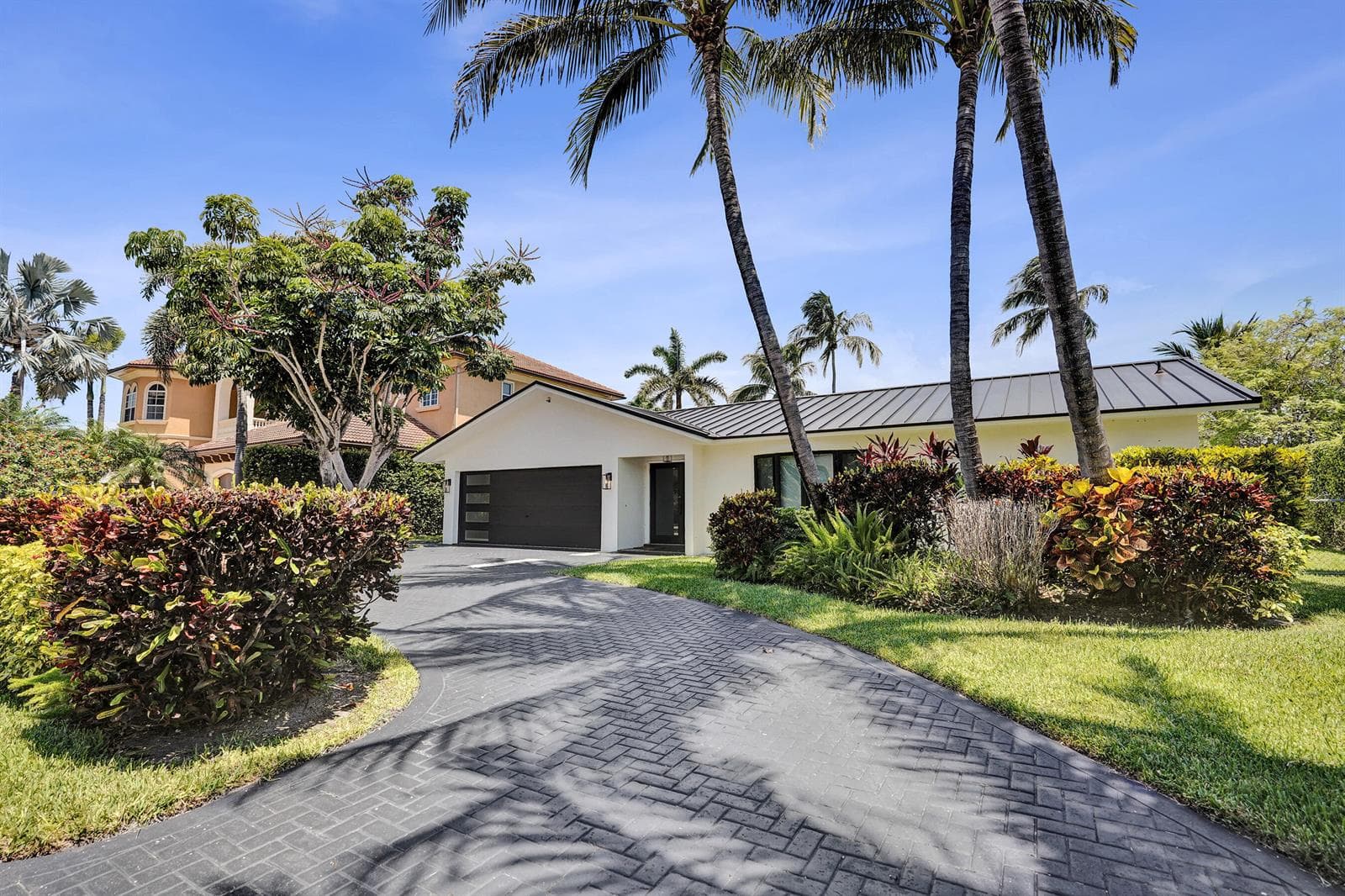 933 Banyan Drive, Delray Beach FL 33483