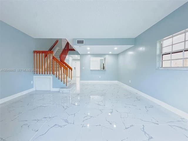 10014 Hammocks Blvd # 4, Miami FL 33196 - Miami, FL - Photo 7