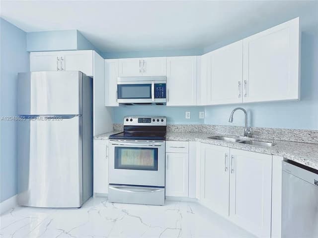 10014 Hammocks Blvd # 4, Miami FL 33196 - Miami, FL - Photo 5