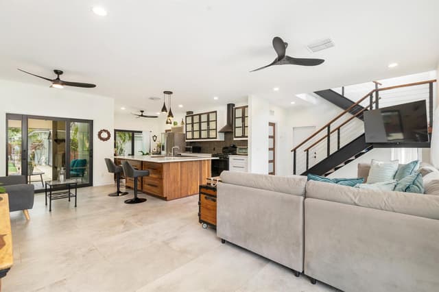 127 Auburn Drive, FL 33460 - Photo 4