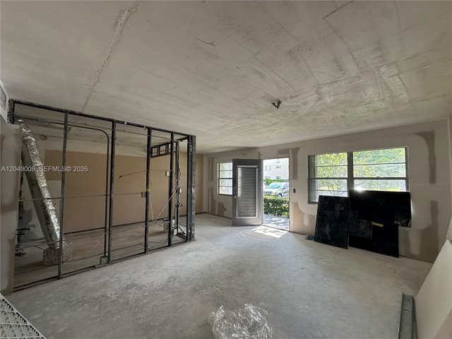 101 SW 132nd Way # 112J, Pembroke Pines FL 33027 - Pembroke Pines, FL - Photo 5
