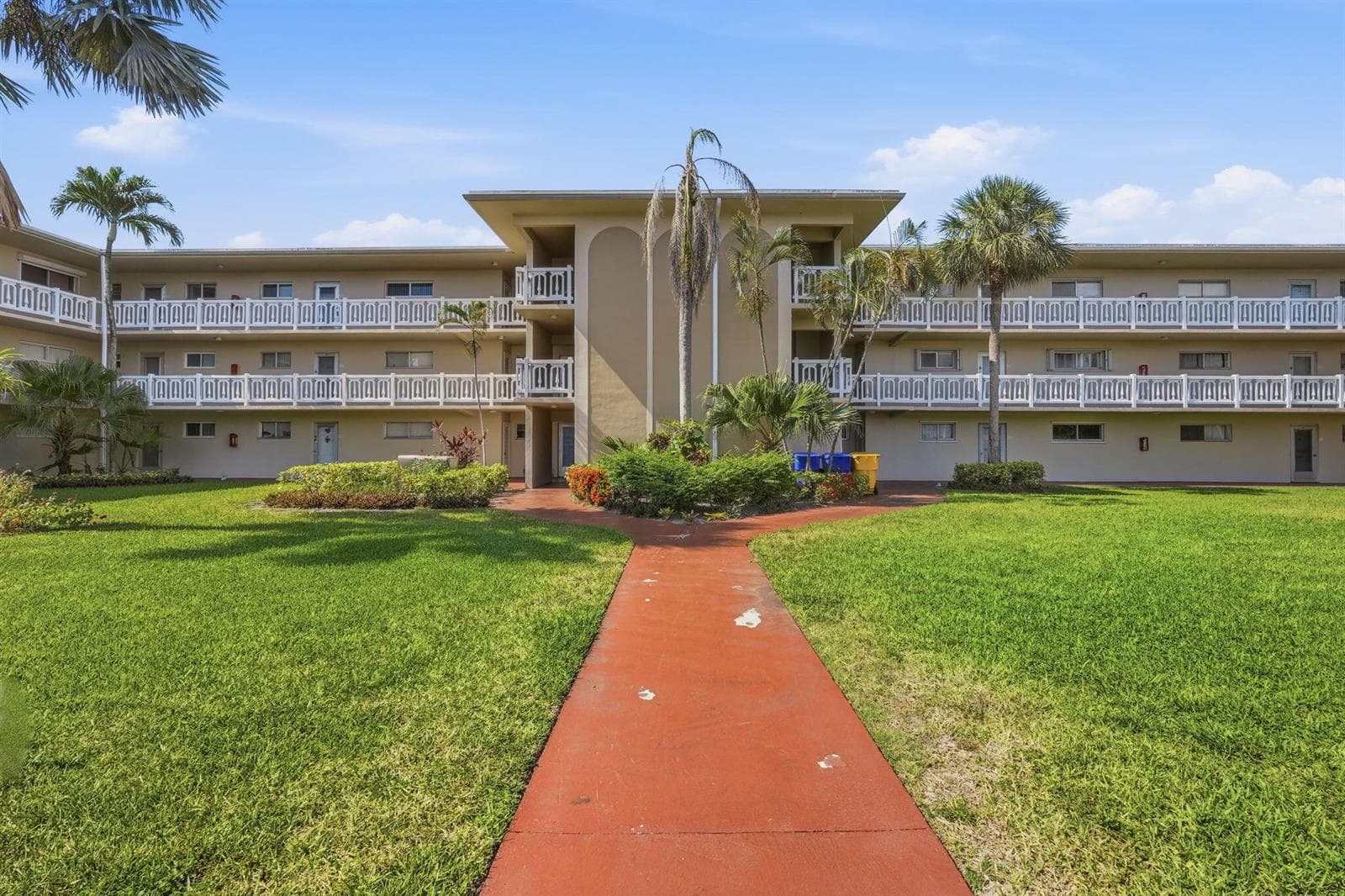 2606 Garden Drive S # 305, Lake Worth FL 33461