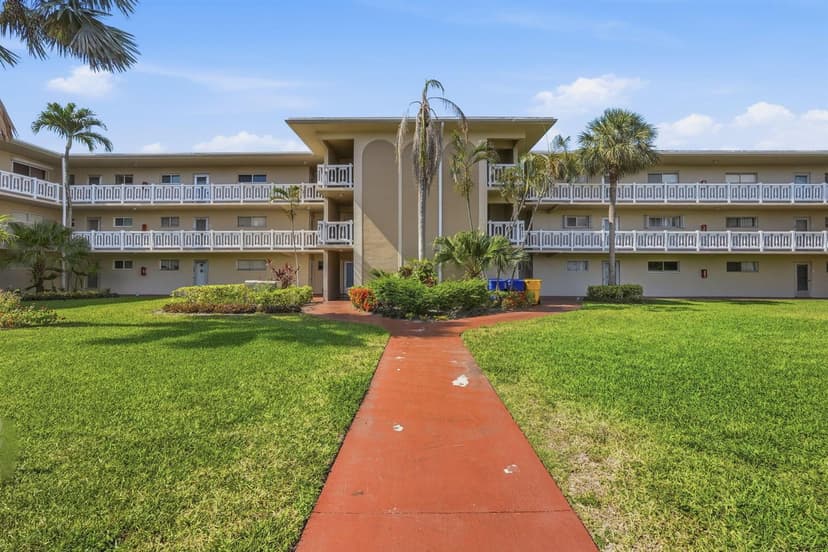 2606 Garden Drive S # 305, Lake Worth FL 33461