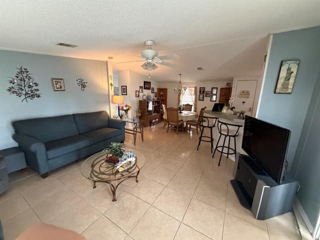 2141 SW 87th Terrace, Davie FL 33324 - Davie, FL - Photo 5