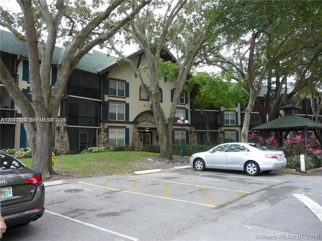 3720 Inverrary Dr # 3L, Lauderhill FL 33319 - Lauderhill, FL - Photo 1