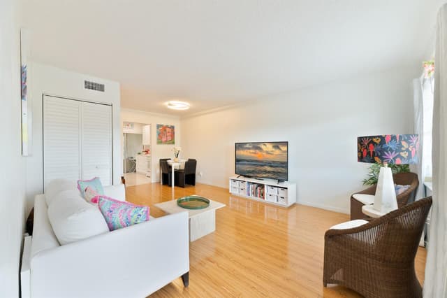 32 Abbey Lane # 205, Delray Beach FL 33446 - Delray Beach, FL - Photo 3