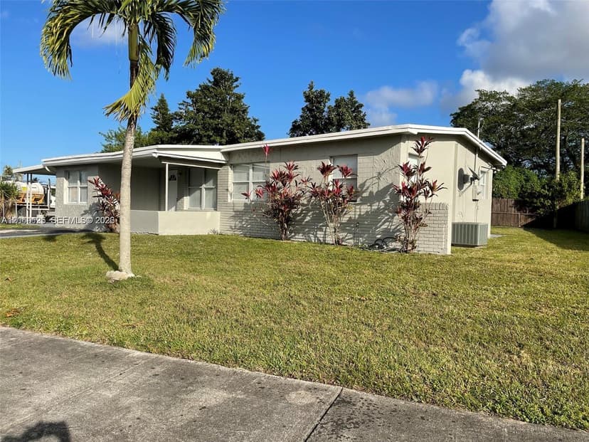 4160 SW 36th St, West Park FL 33023