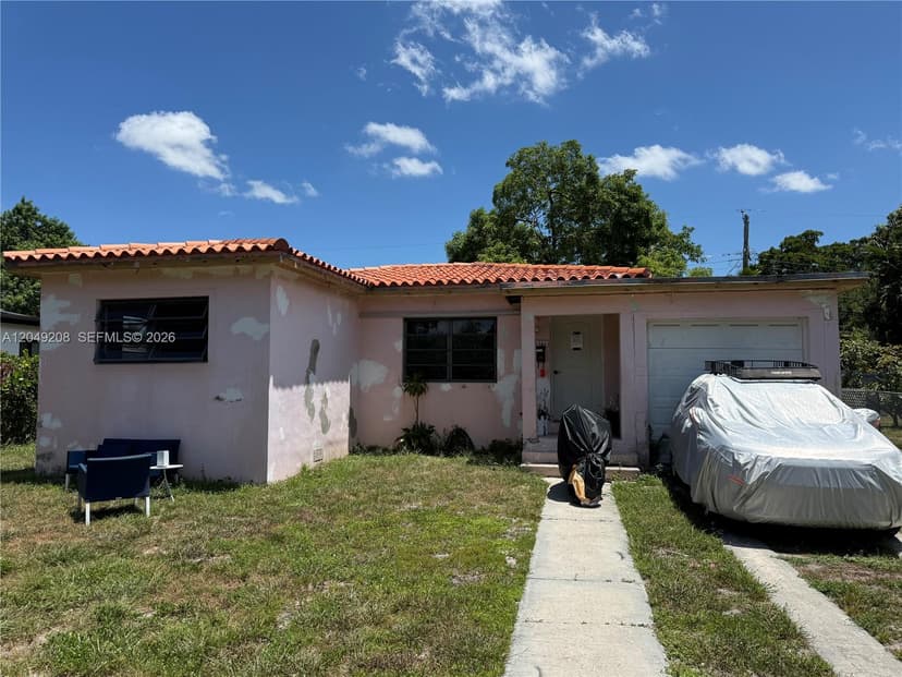6346 NW 41st St, Virginia Gardens FL 33166