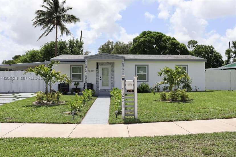 16201 NW 18th Pl, Miami Gardens FL 33054