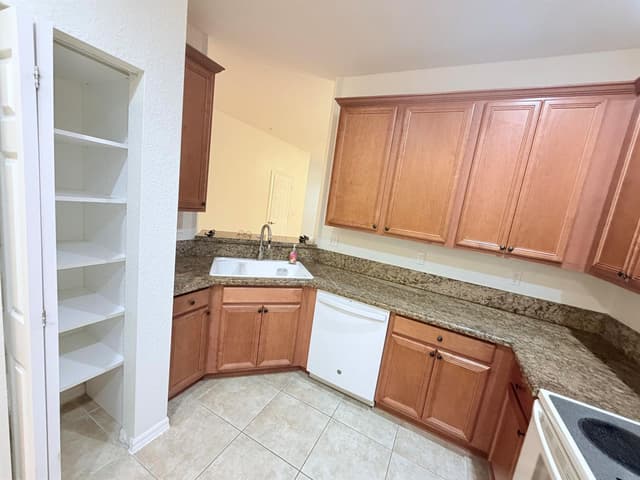 154 Village Boulevard, Tequesta FL 33469 - Tequesta, FL - Photo 7