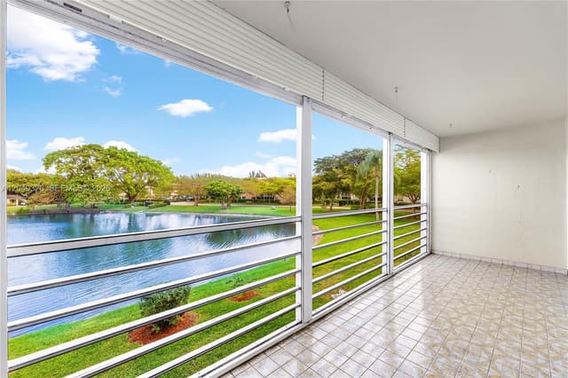 4301 Martinique Cir # H2, Coconut Creek FL 33066 - Coconut Creek, FL - Photo 3