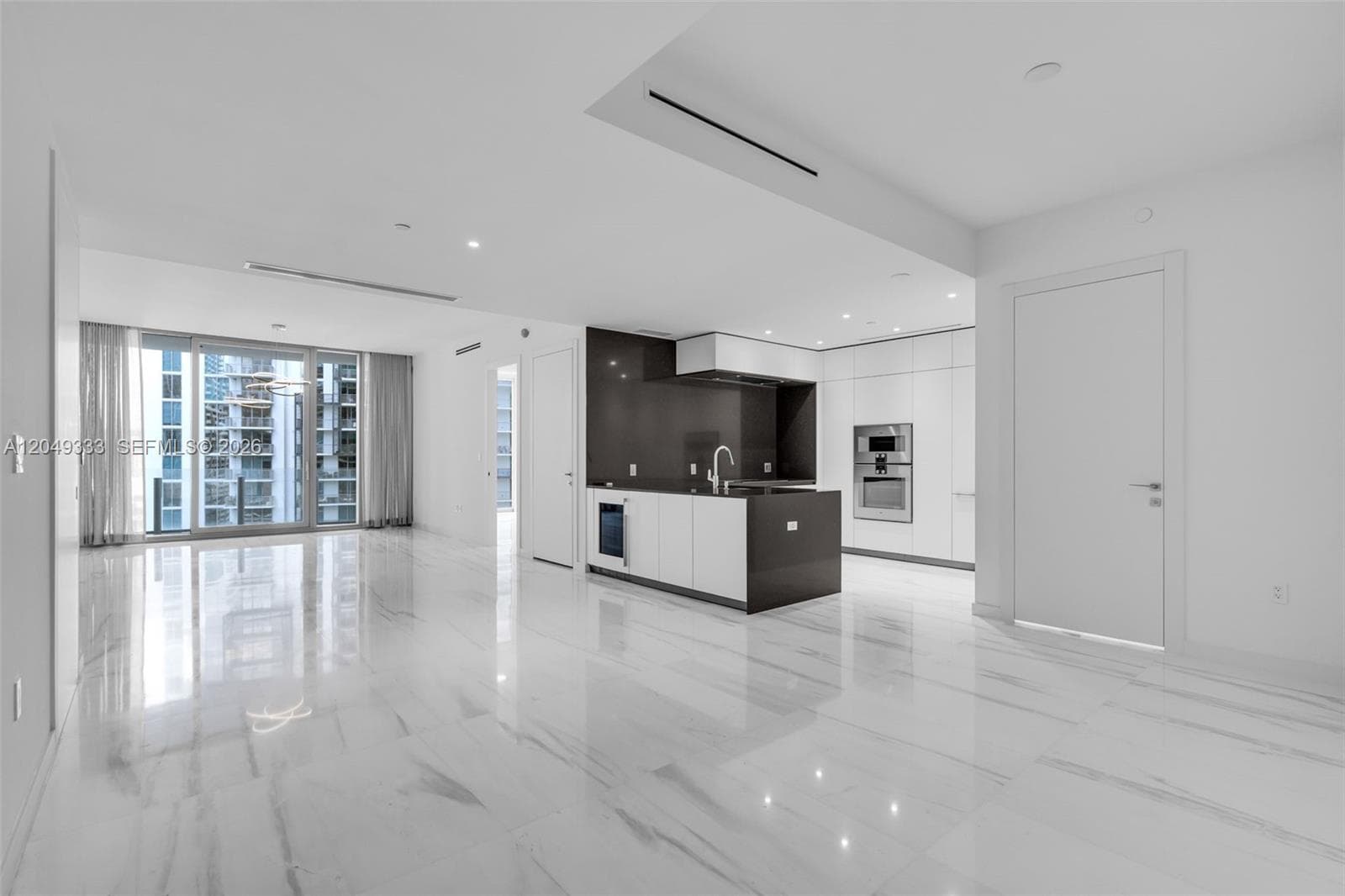 300 Biscayne Boulevard Way # 3009W, Miami FL 33131