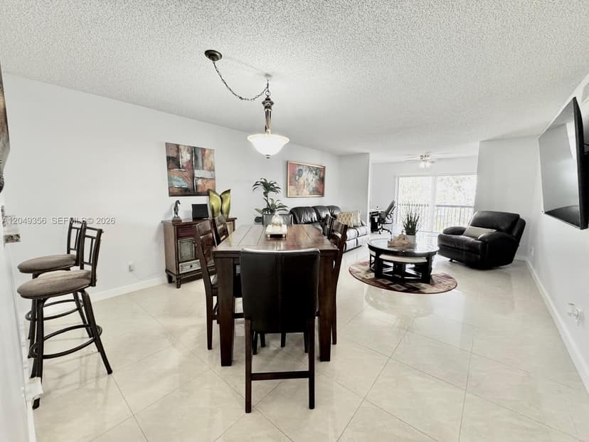 4975 E Sabal Palm Blvd # 311, Tamarac FL 33319