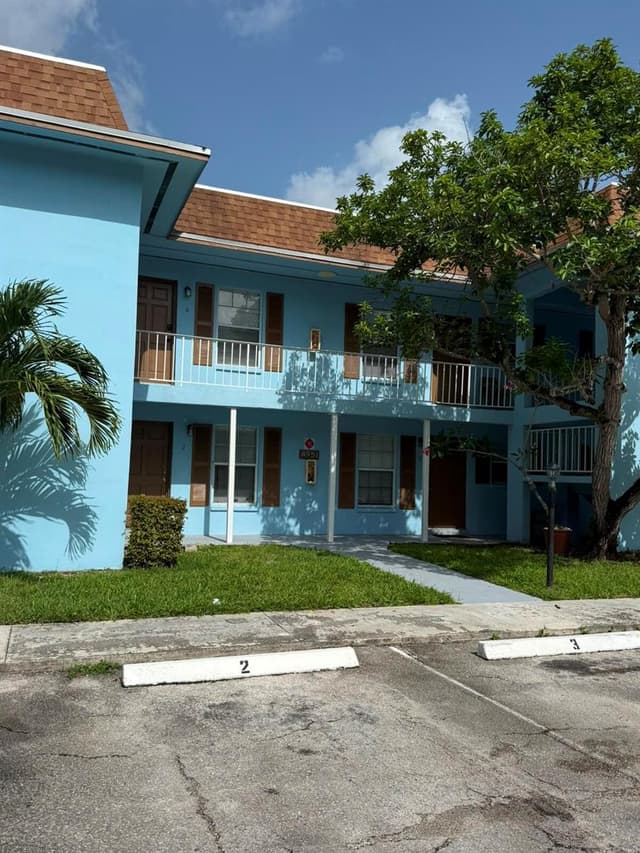 4951 Wedgewood Way # 5, West Palm Beach FL 33417 - West Palm Beach, FL - Photo 4