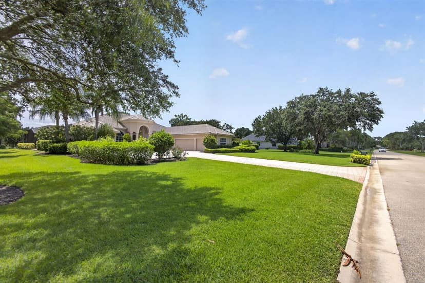 8055 Woodsmuir Drive, West Palm Beach FL 33412
