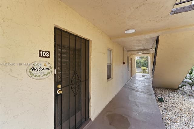 2871 Somerset Dr # 103, Lauderdale Lakes FL 33311 - Lauderdale Lakes, FL - Photo 3