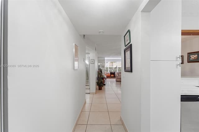 2871 Somerset Dr # 103, Lauderdale Lakes FL 33311 - Lauderdale Lakes, FL - Photo 5