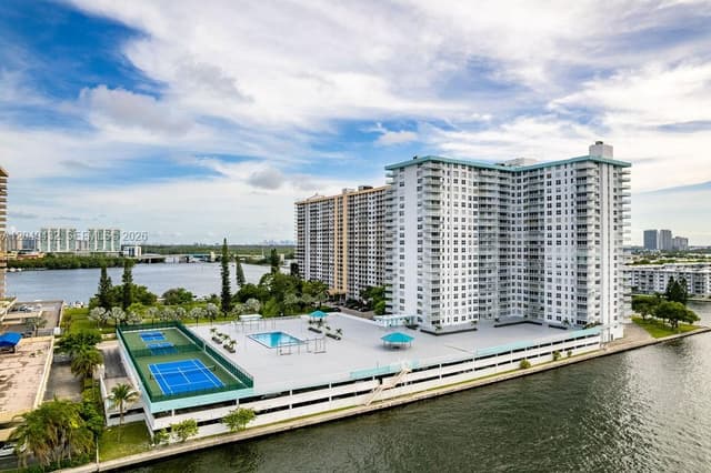 301 174th St # L05, Sunny Isles Beach FL 33160 - Sunny Isles Beach, FL - Photo 4