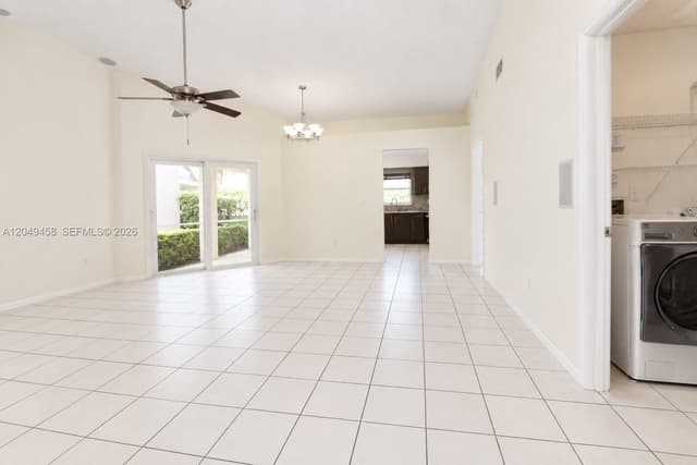 687 SE 22nd Dr, Homestead FL 33033 - Homestead, FL - Photo 2