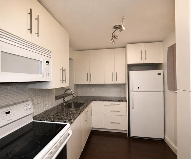5220 Las Verdes Circle # 220, Delray Beach FL 33484 - Delray Beach, FL - Photo 5