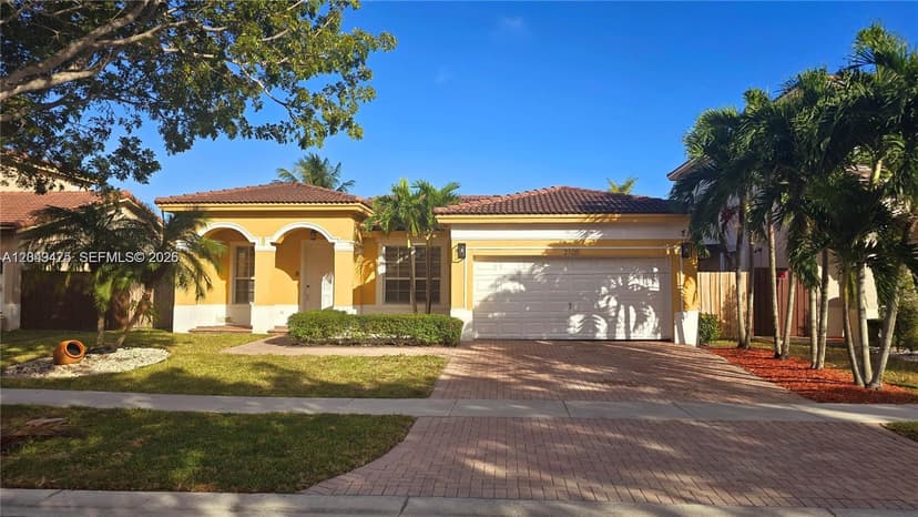 2105 NE 40th Ave, Homestead FL 33033