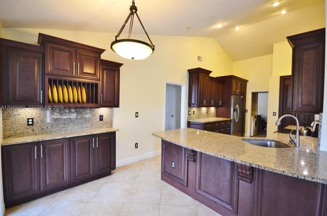 17569 N 89th Pl N, Loxahatchee FL 33470 - Loxahatchee, FL - Photo 5