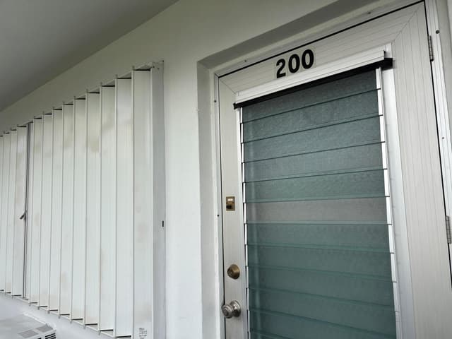 200 Berkshire J, West Palm Beach FL 33417 - West Palm Beach, FL - Photo 2