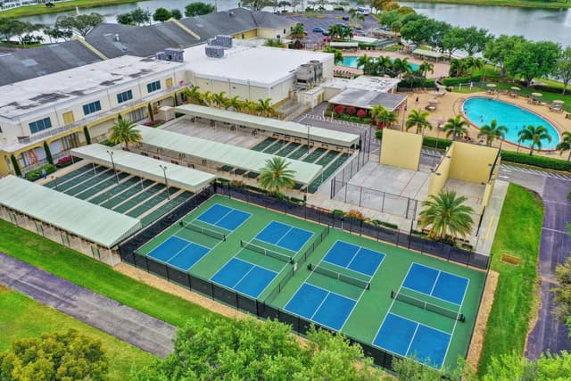 200 Berkshire J, West Palm Beach FL 33417 - West Palm Beach, FL - Photo 6