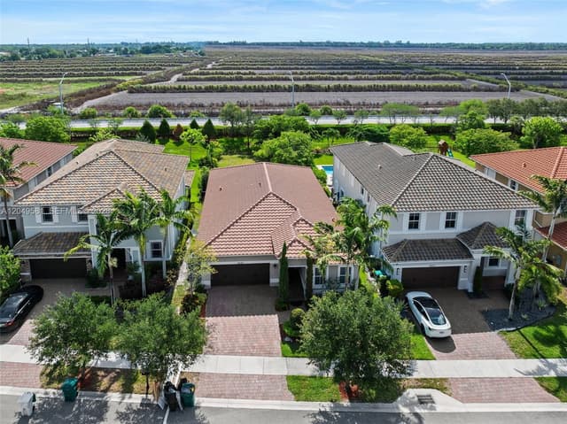 8530 Miralago Way, Parkland FL 33076 - Parkland, FL - Photo 2