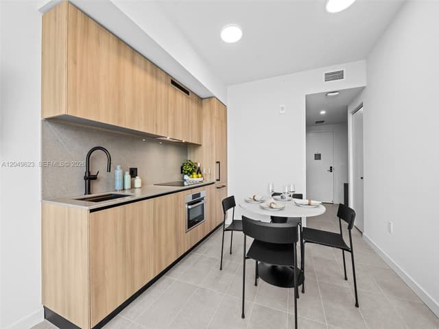 121 NE 5th St # 3703, Miami FL 33132 - Miami, FL - Photo 5