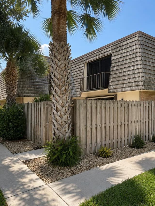 234 Lake Arbor Drive, Palm Springs FL 33461 - Palm Springs, FL - Photo 2
