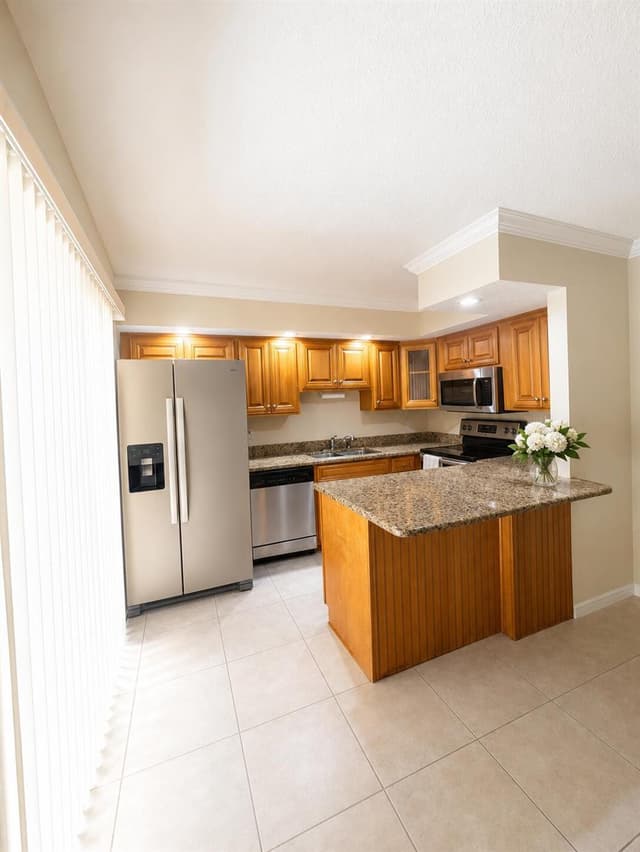 234 Lake Arbor Drive, Palm Springs FL 33461 - Palm Springs, FL - Photo 4