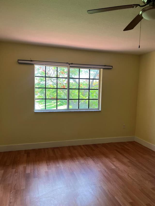 4113 Napoli Lake Drive, Riviera Beach FL 33410 - Riviera Beach, FL - Photo 6