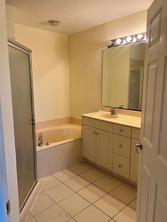 4113 Napoli Lake Drive, Riviera Beach FL 33410 - Riviera Beach, FL - Photo 7